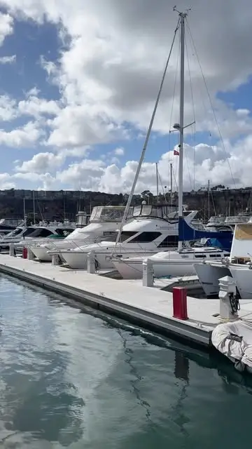 Instagram post preview 1 from thestrolleredit