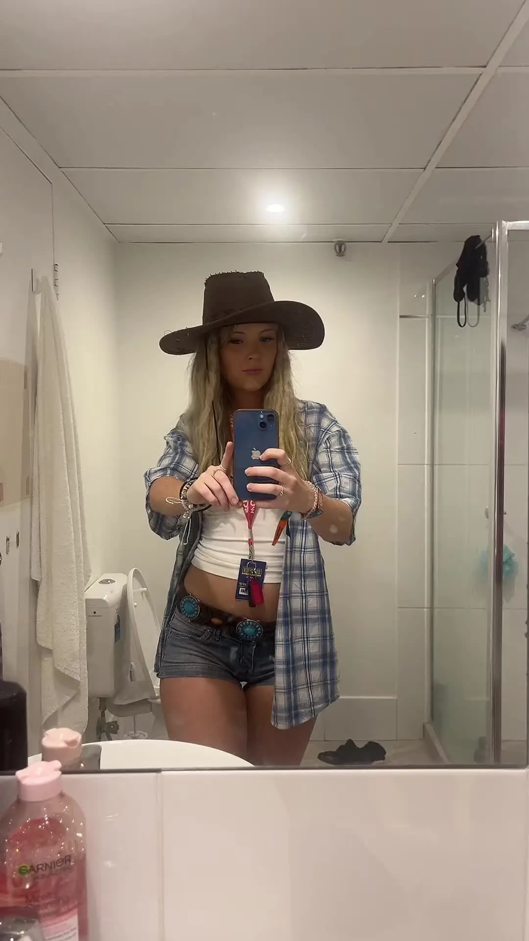 Tiktok post preview 2 from @eemilyryan