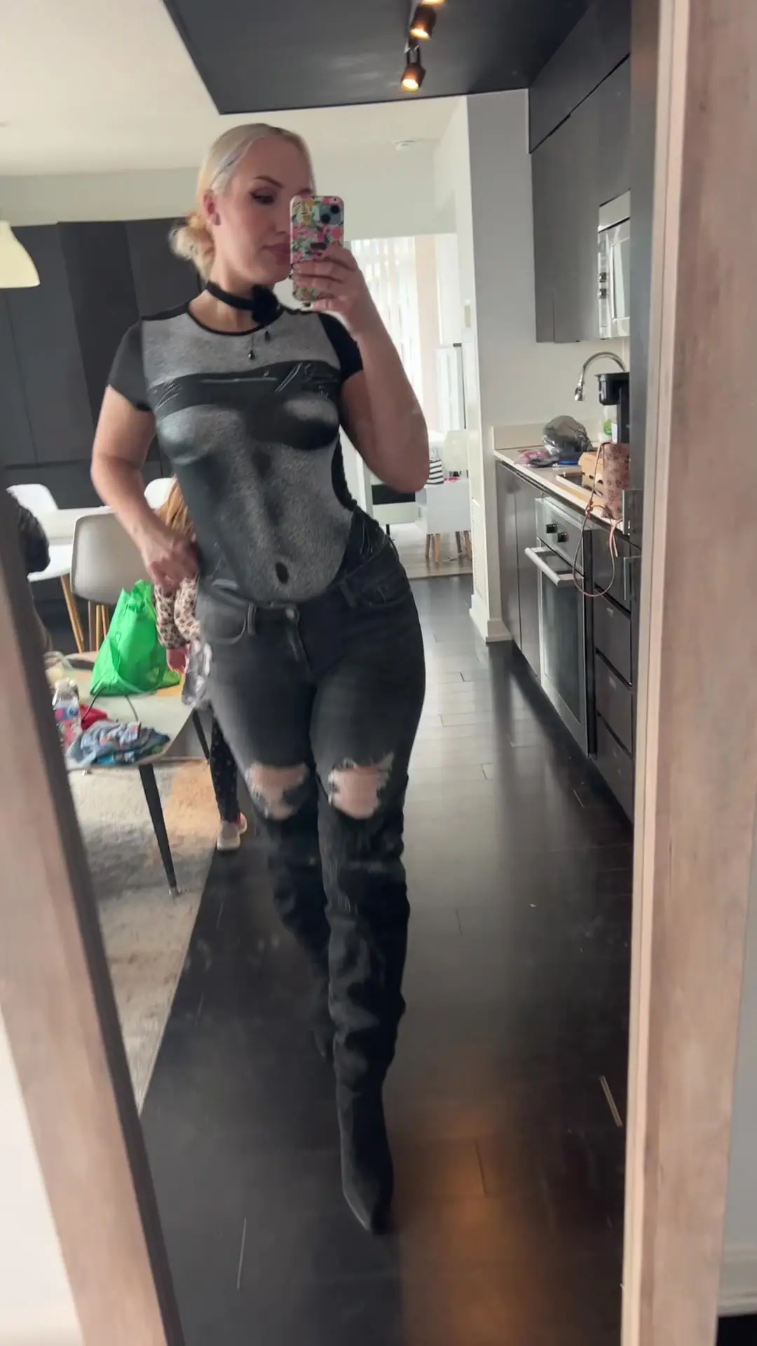Tiktok post preview 2 from @rishellaa