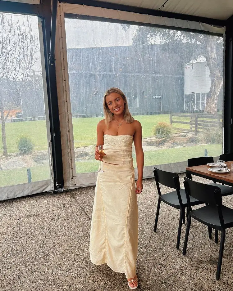 Instagram post preview 3 from _gracepiggott_