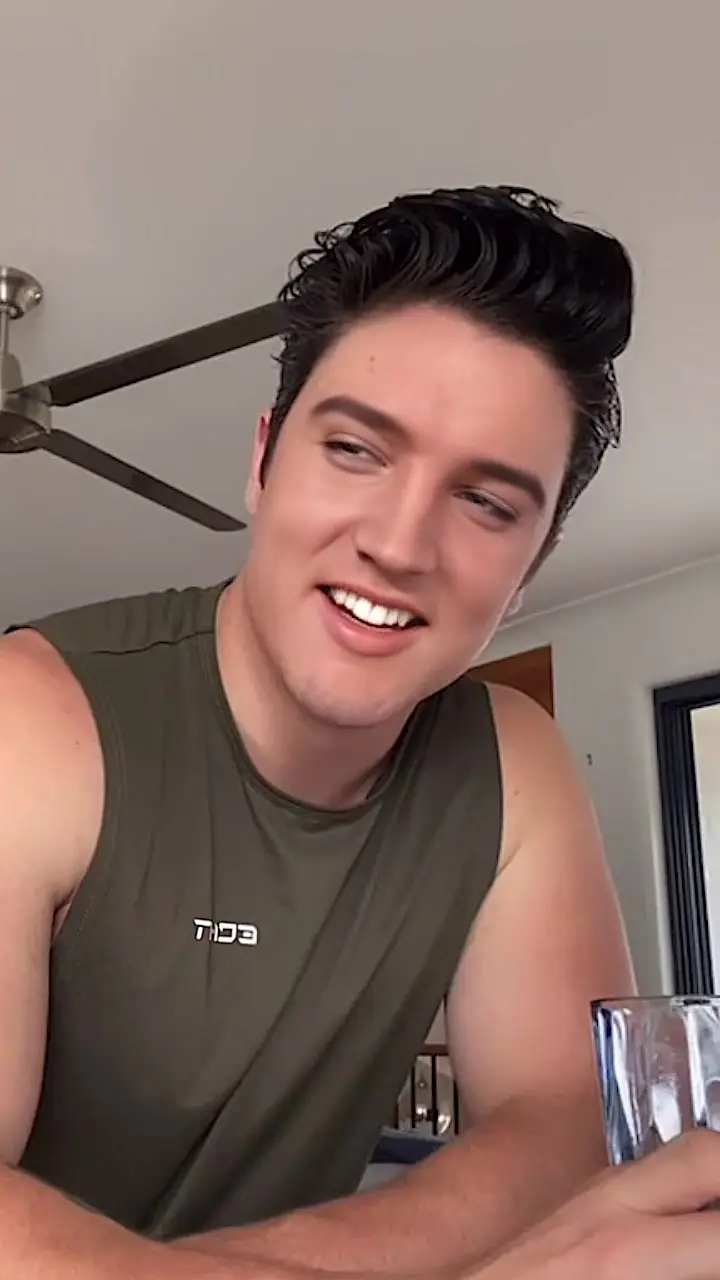 Tiktok post preview 2 from @elvisroberts3