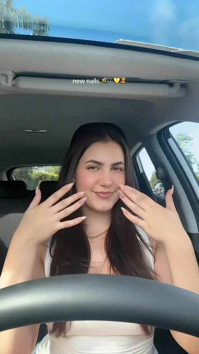 Instagram post preview 2 from taylamccallum_
