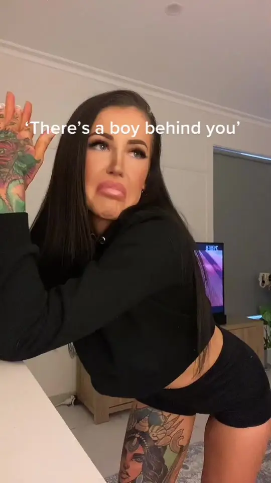 Tiktok post preview 3 from @shaniajayne_