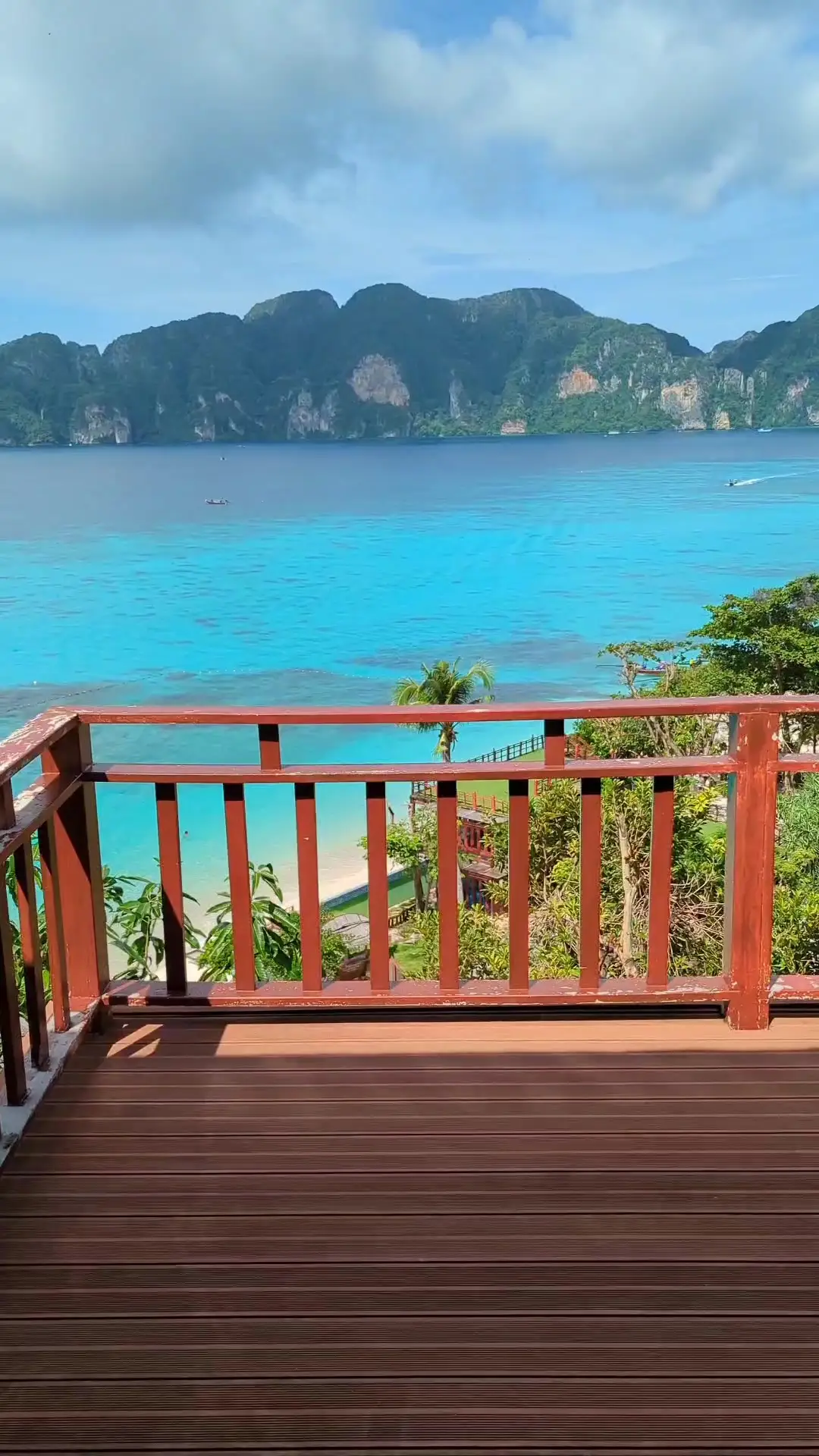 Tiktok post preview 2 from @hungrylittletravellers