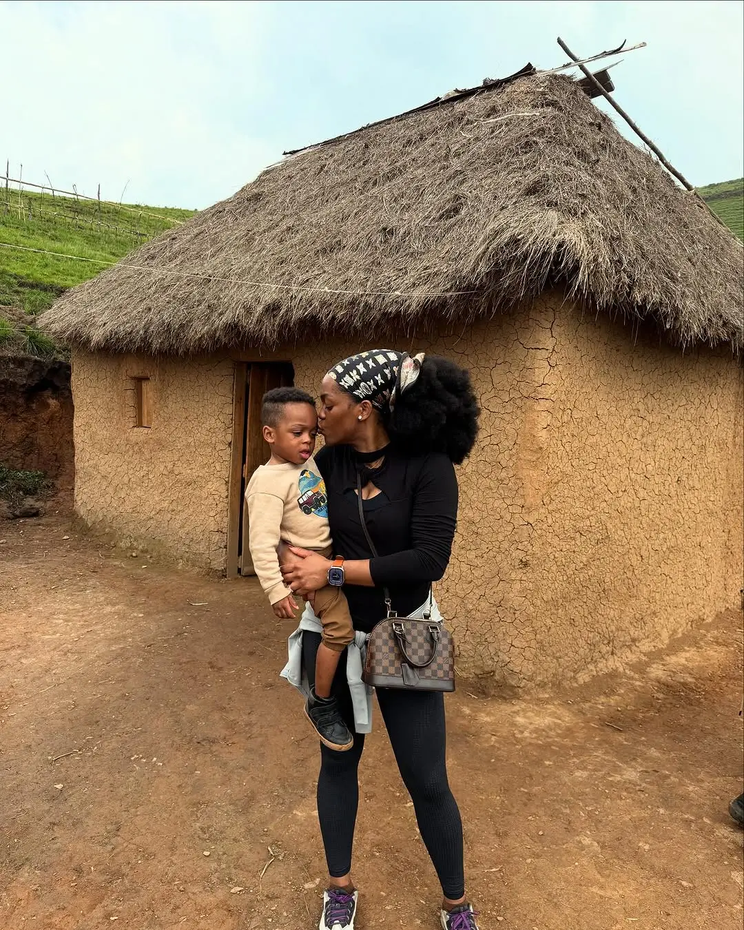Instagram post preview 3 from oluchi_assumani
