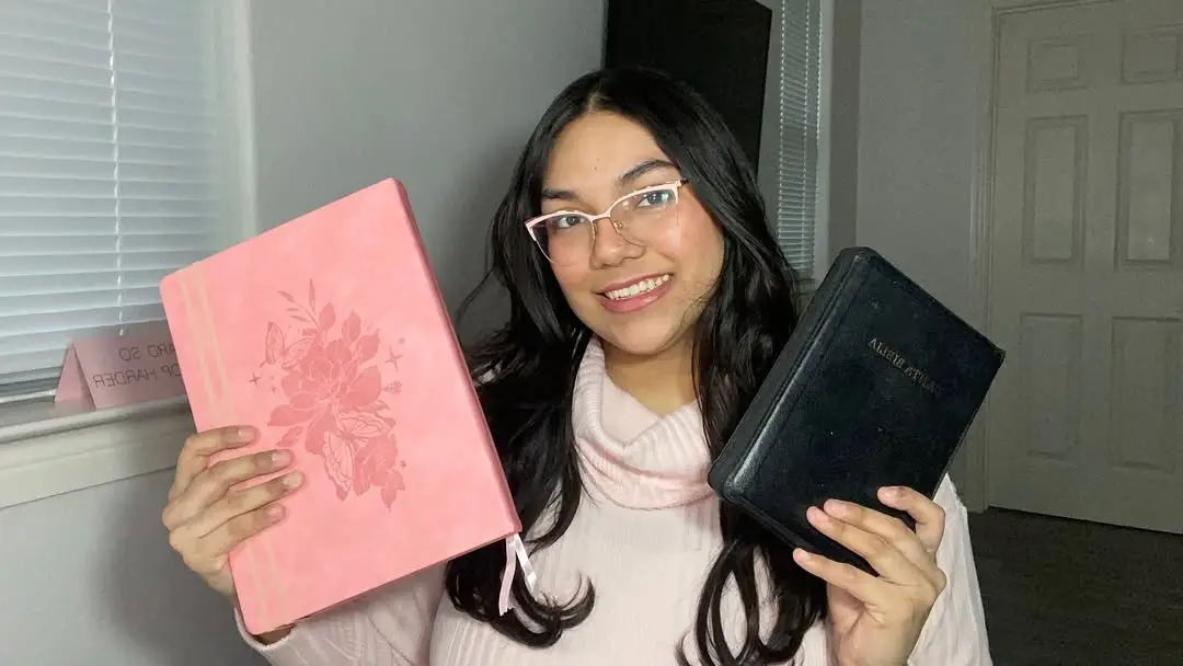 Instagram post preview 3 from mariaaahflores