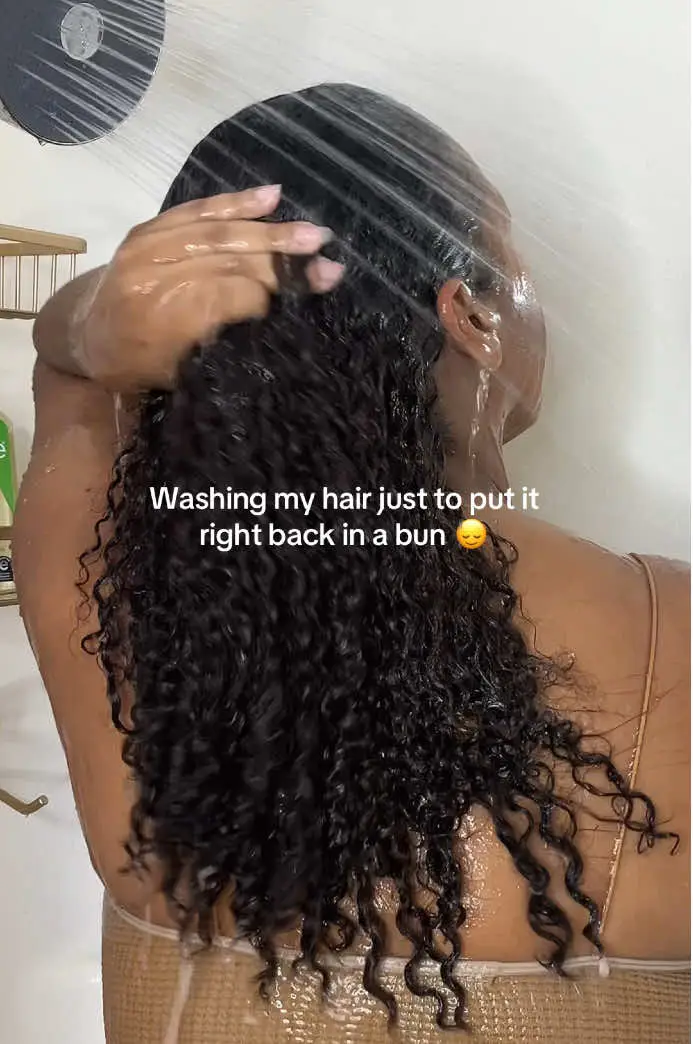 Tiktok post preview 1 from @simplym0nique
