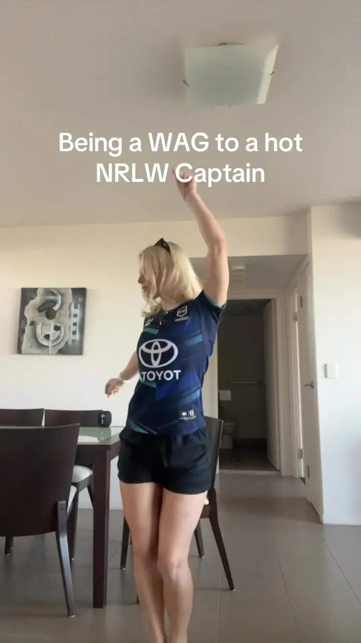 Tiktok post preview 2 from @happyholly_