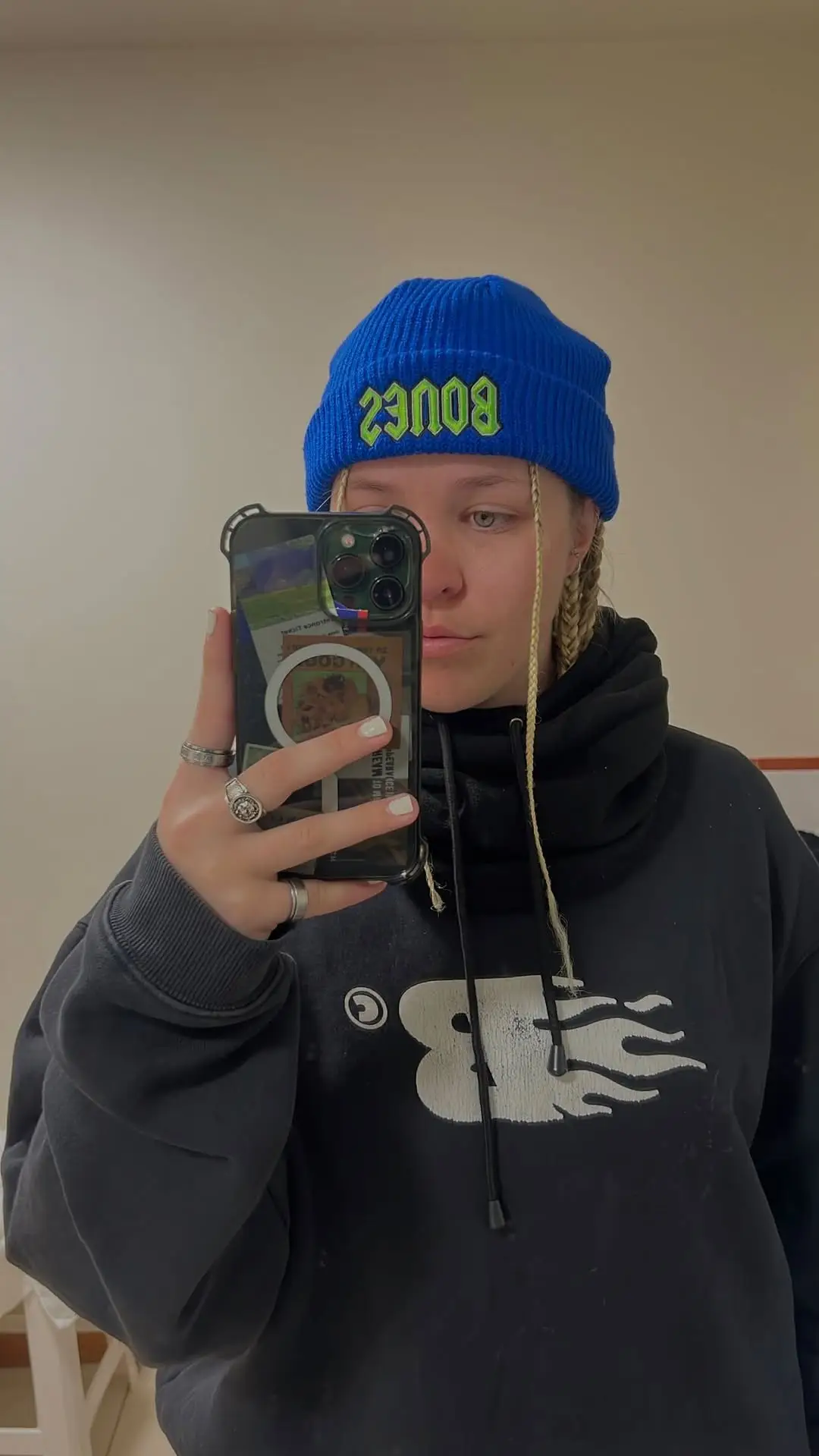 Instagram post preview 3 from chlo.perry