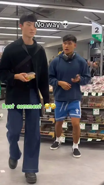 Instagram post preview 3 from girlonherphone__