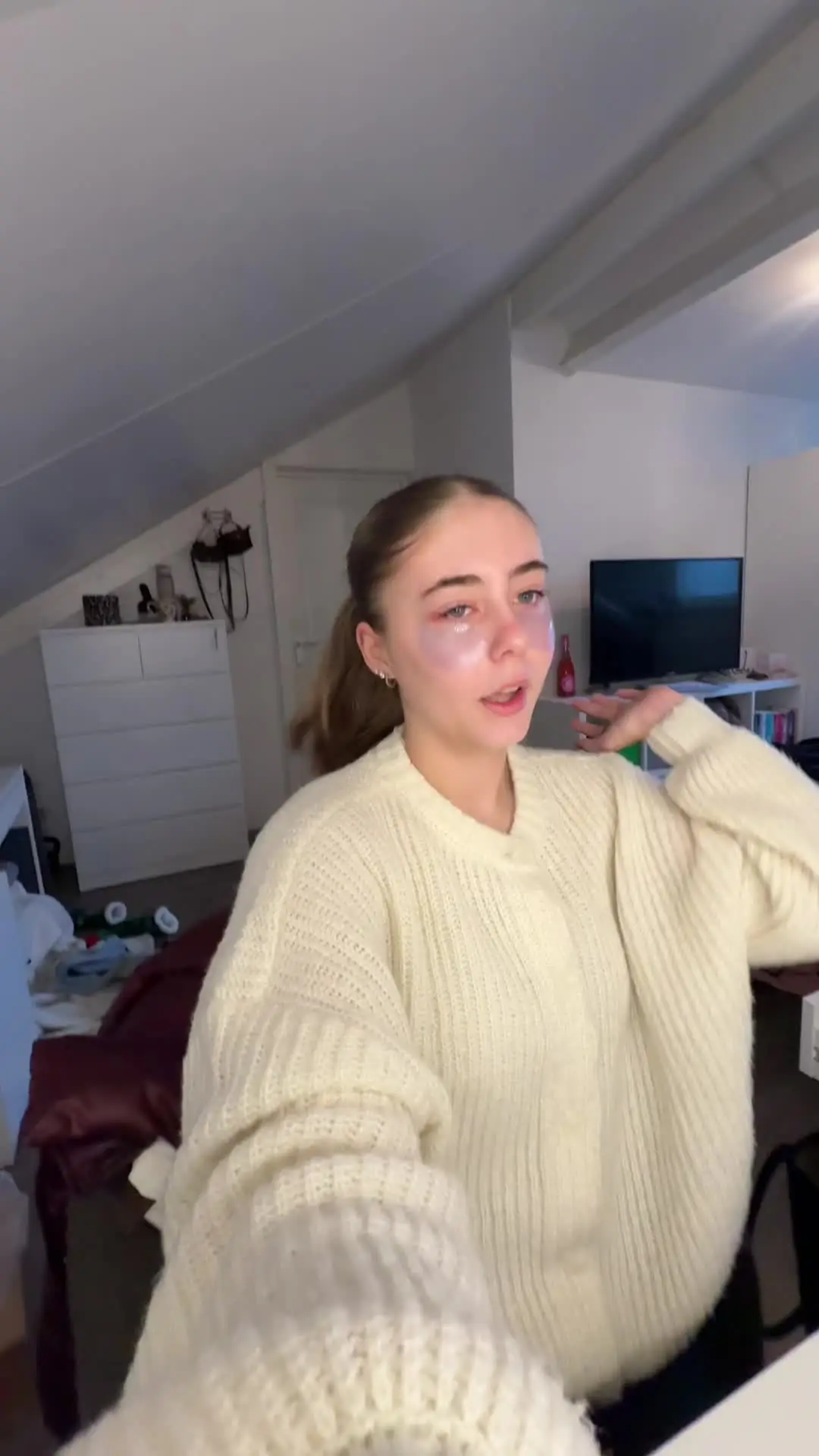 Tiktok post preview 2 from @nikkiiklw