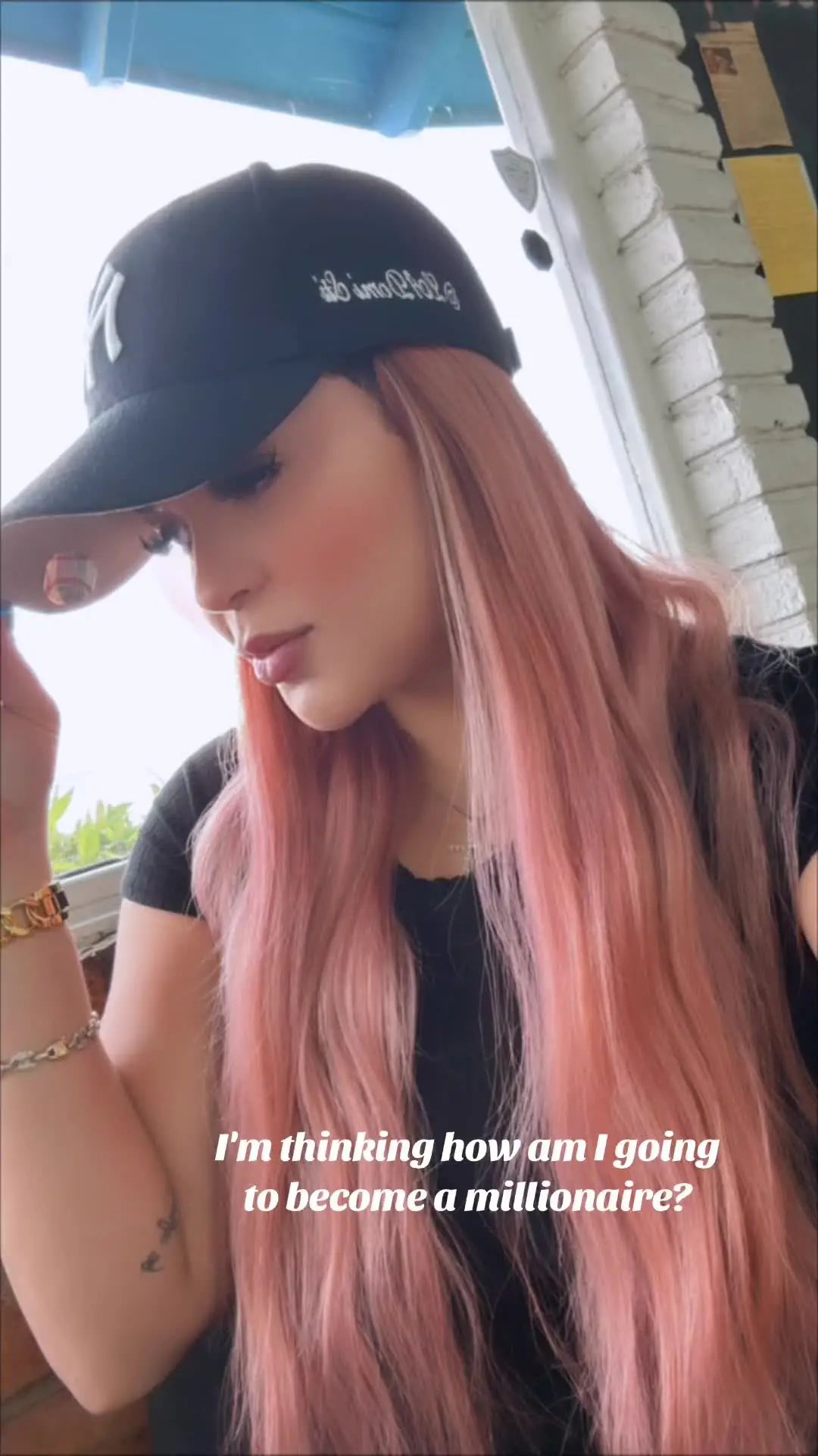 Tiktok post preview 2 from @ladomi_sti