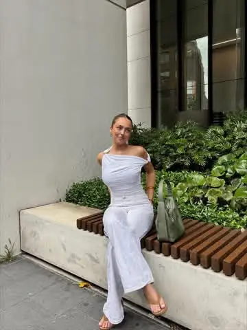 Instagram post preview 3 from ellaanelson_