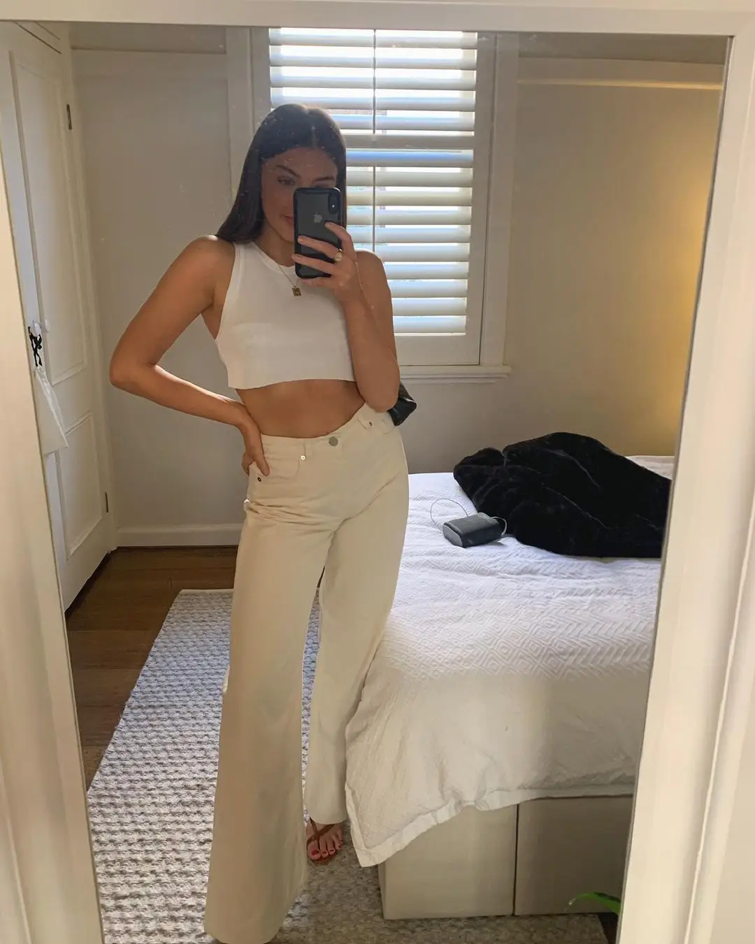 Instagram post preview 2 from annabelroach_