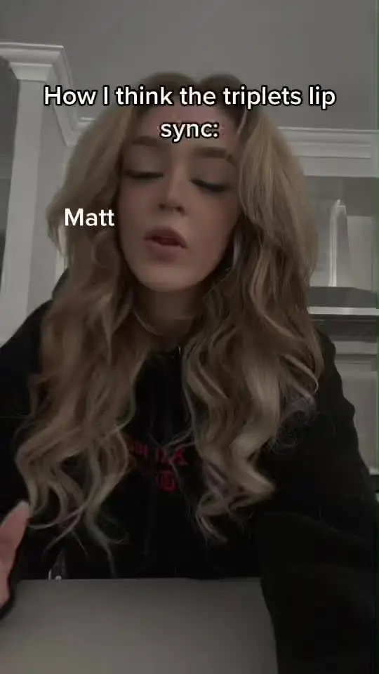 Tiktok post preview 2 from @tiaviolett