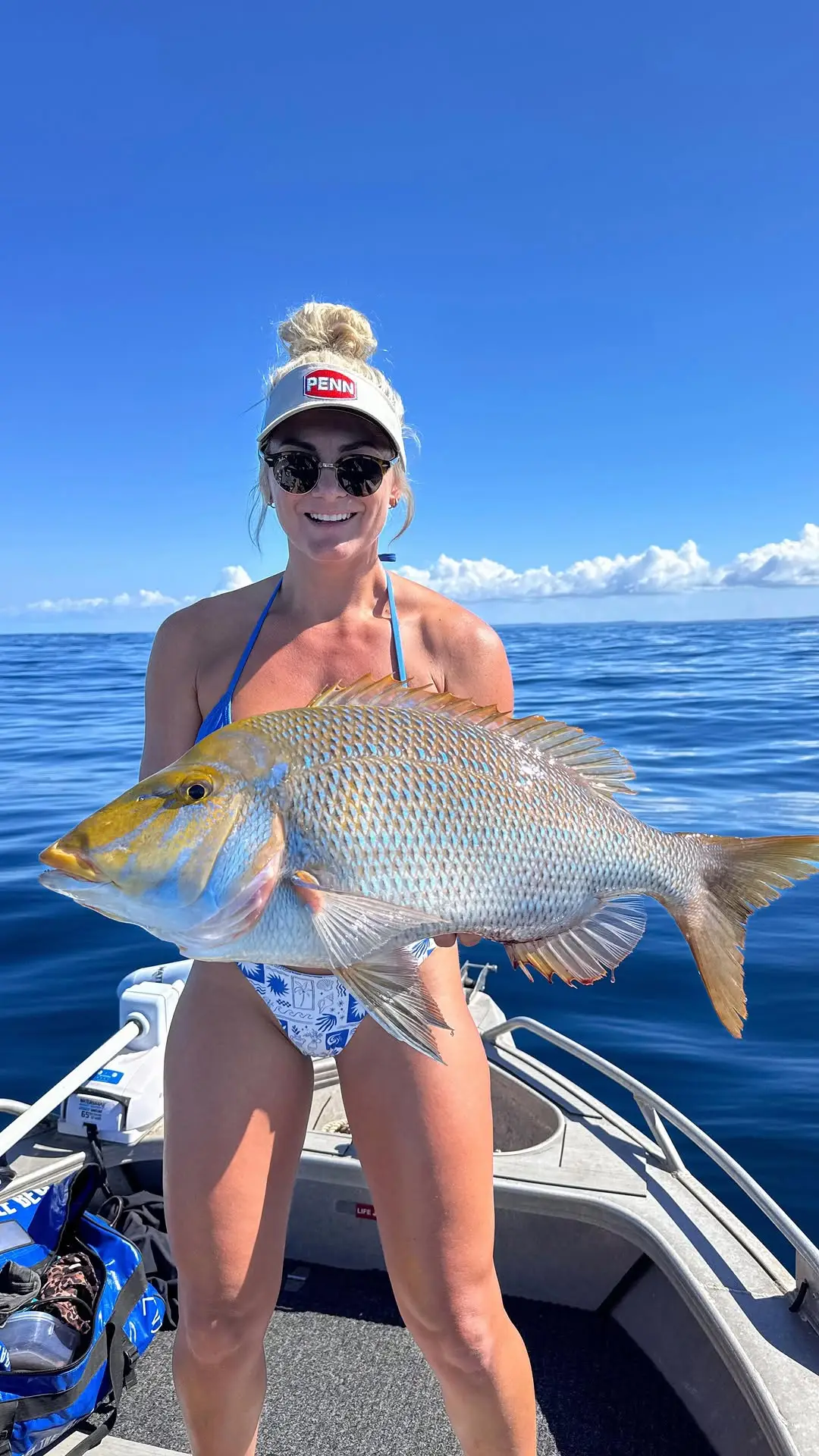 Instagram post preview 2 from bikini.angler