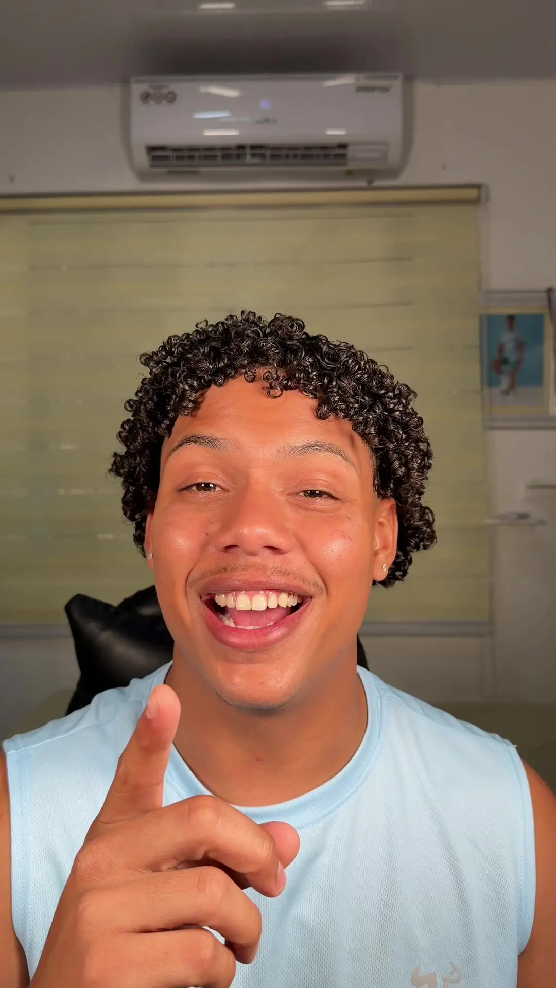 Tiktok post preview 2 from @elchicoramirez01
