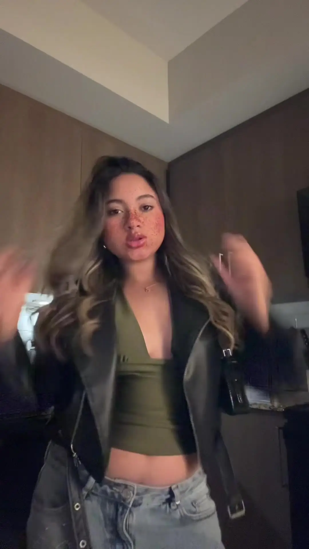 Tiktok post preview 1 from @lucianaalopez_1