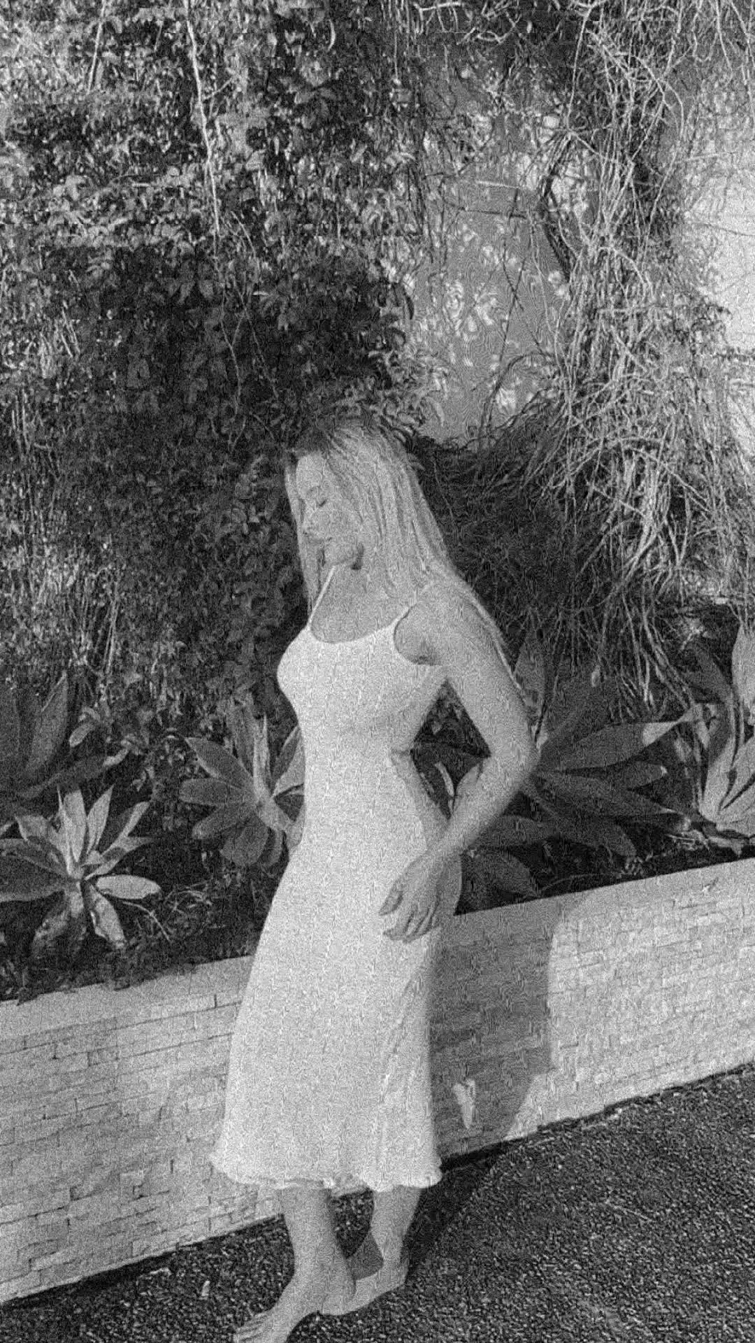 Tiktok post preview 2 from @emalea.w