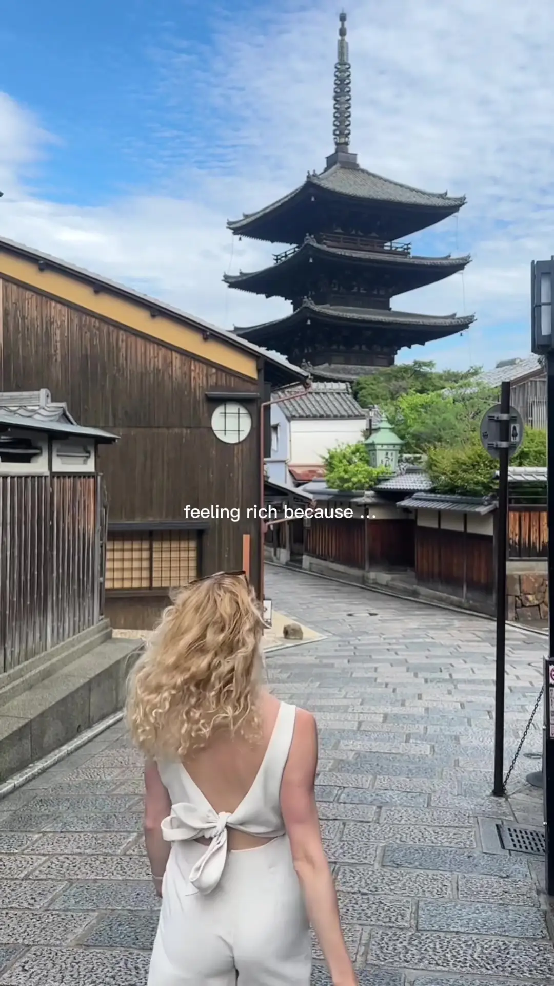 Tiktok post preview 3 from @larissa_renae