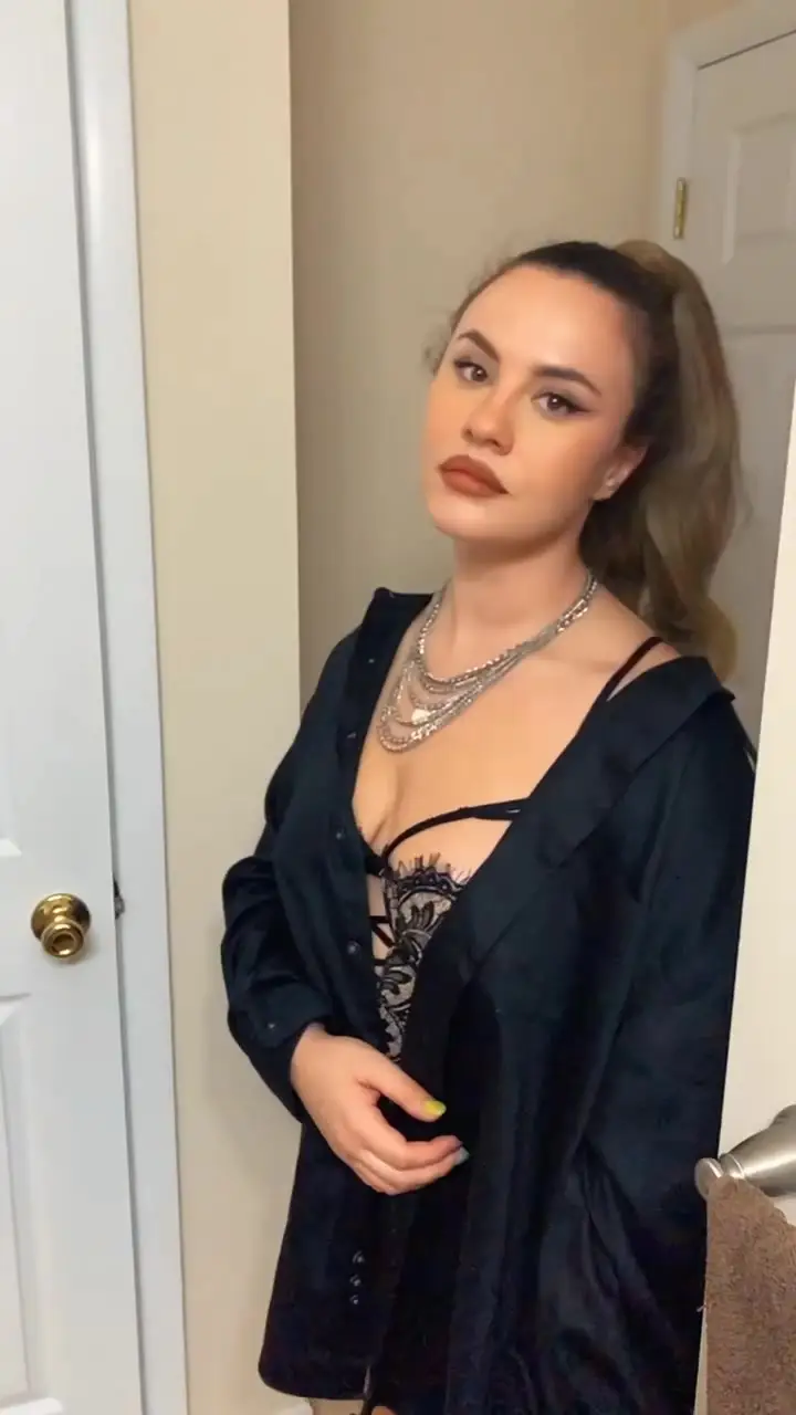 Tiktok post preview 2 from @jessemariex