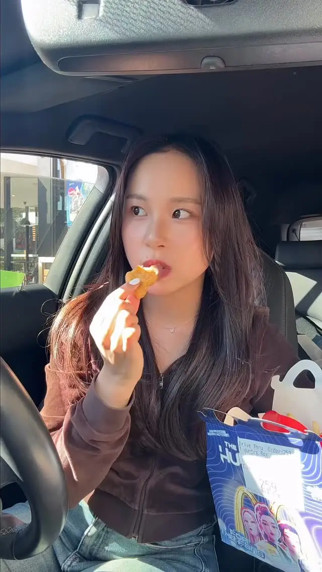 Instagram post preview 3 from catbaoo
