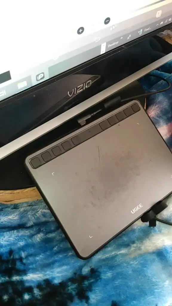 Tiktok post preview 1 from @laurendeevine321