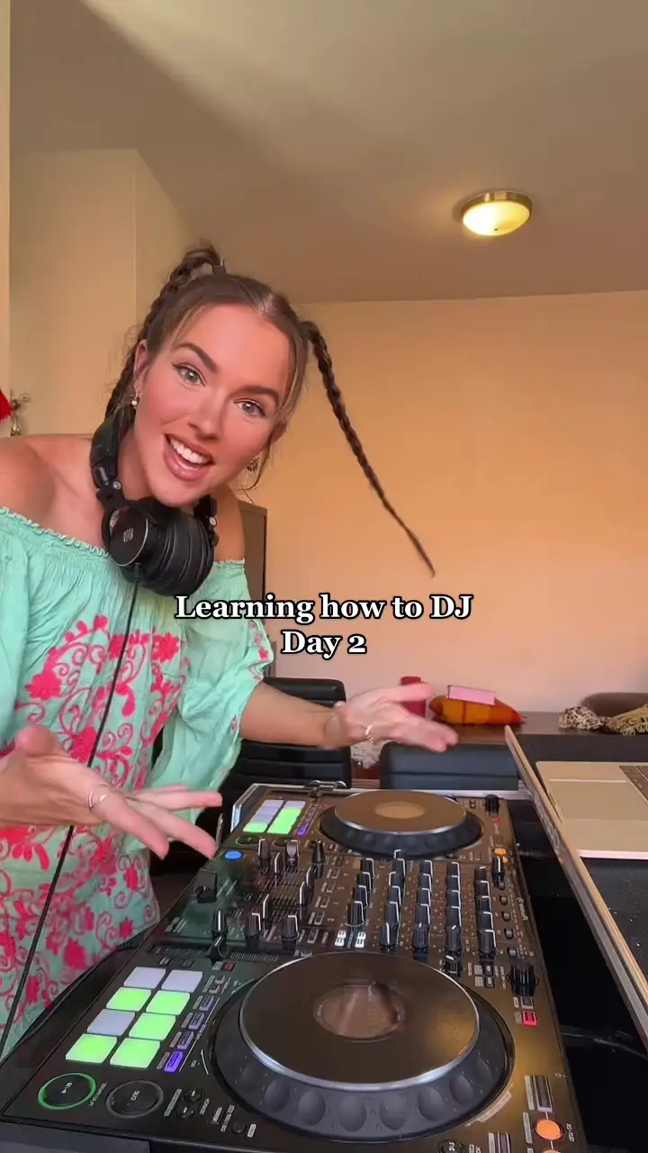 Tiktok post preview 3 from @coco.bevan