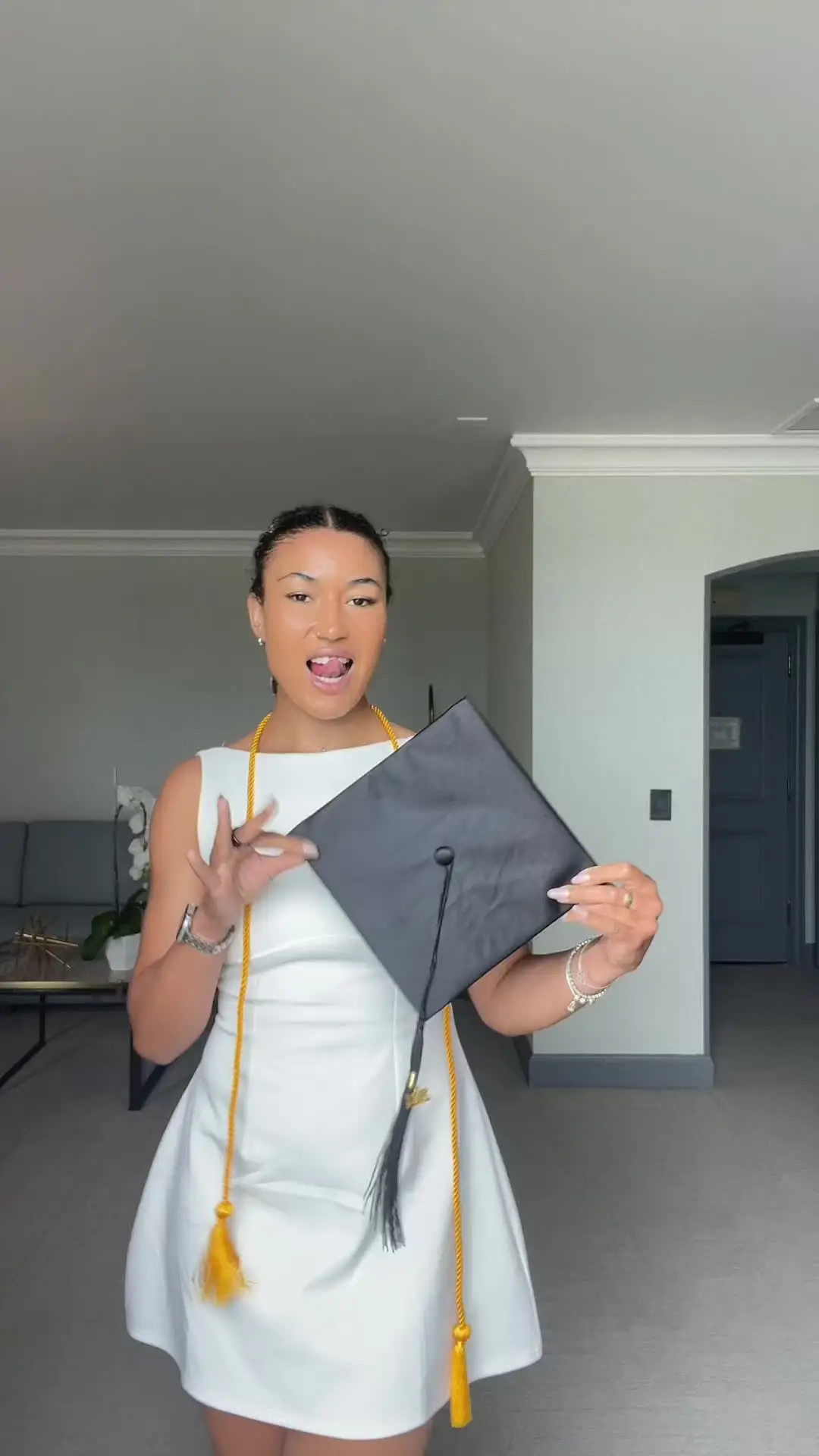 Tiktok post preview 2 from @robynrayy