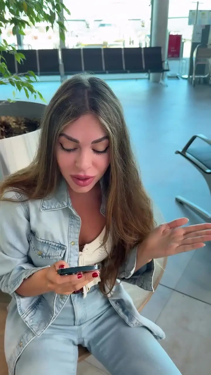 Tiktok post preview 1 from @mathi.nicole