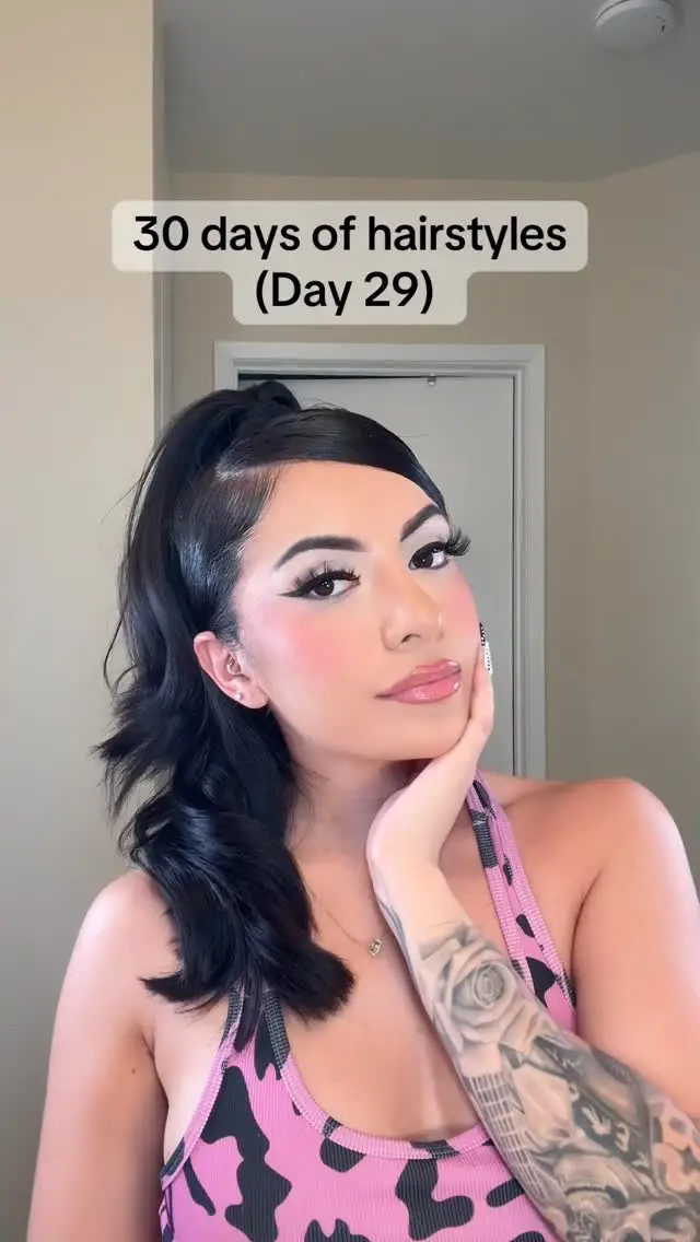 Instagram post preview 2 from karlawithakay_