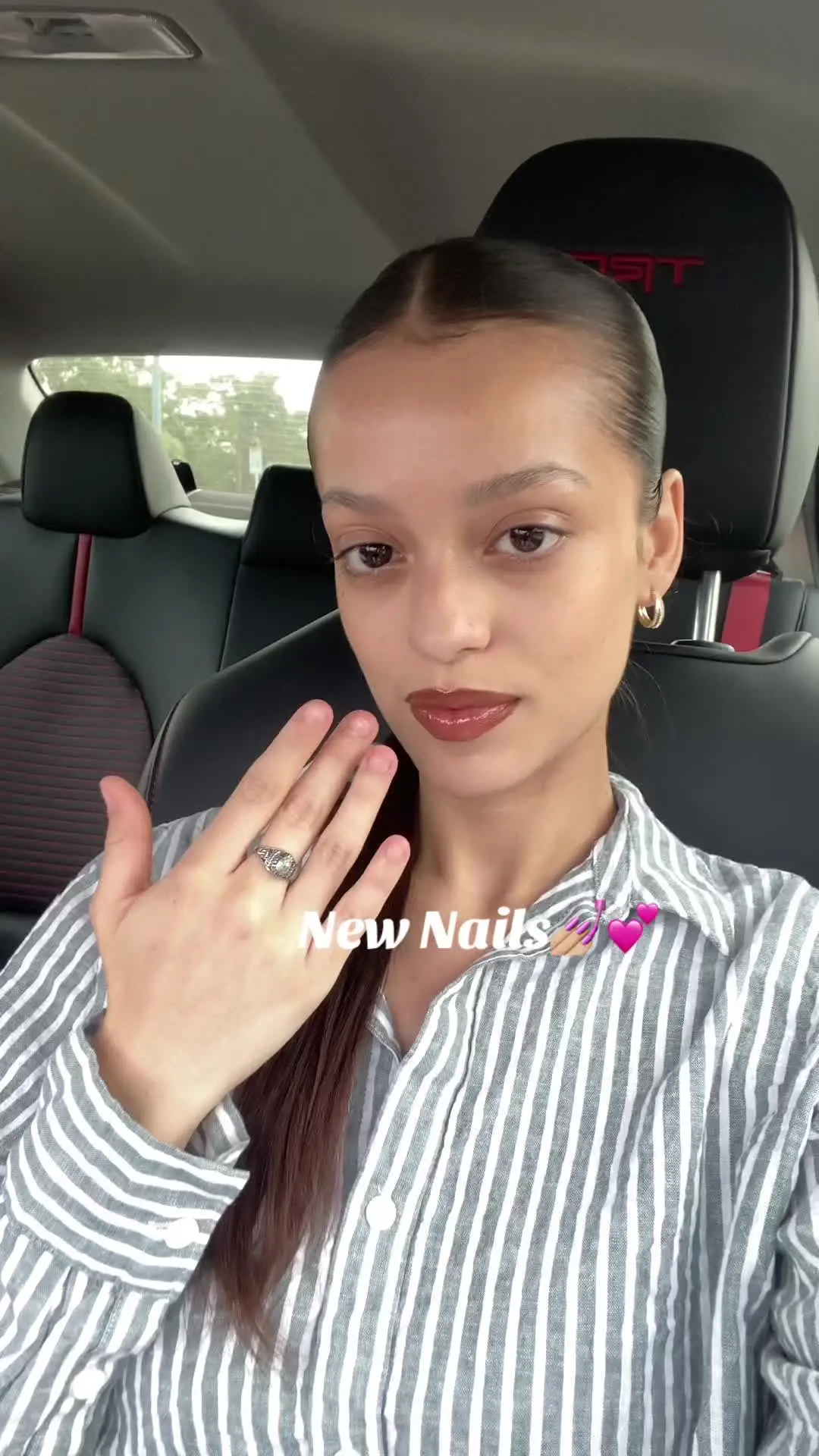 Tiktok post preview 3 from @theeseliana