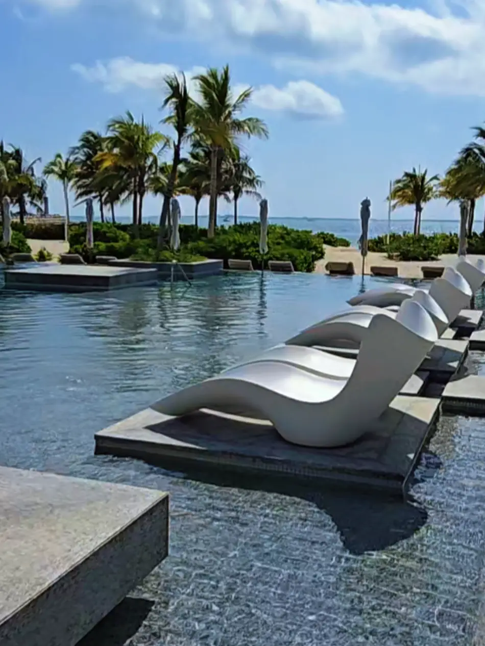 Tiktok post preview 2 from @lifetravel86