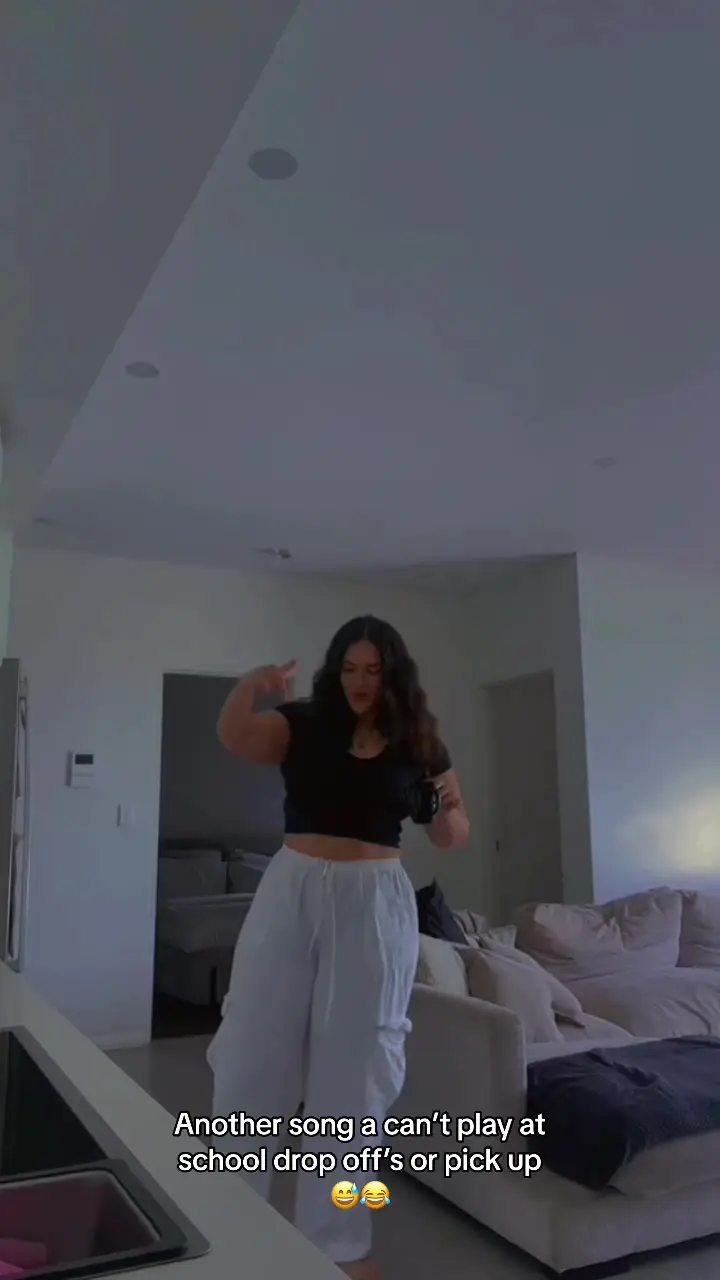 Tiktok post preview 3 from @laurengabrielle_