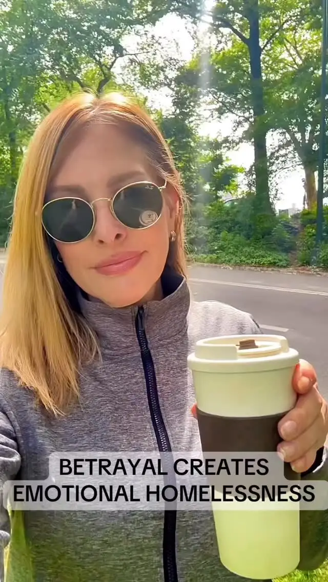Instagram post preview 3 from ellencole_