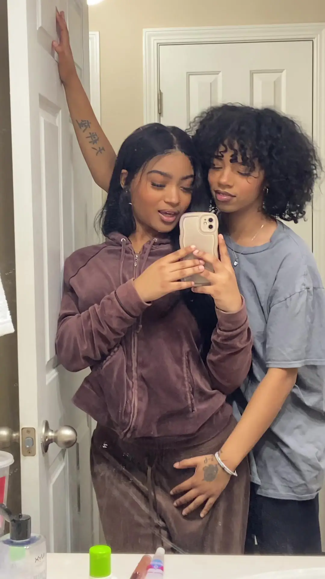 Tiktok post preview 2 from @lanawanna_