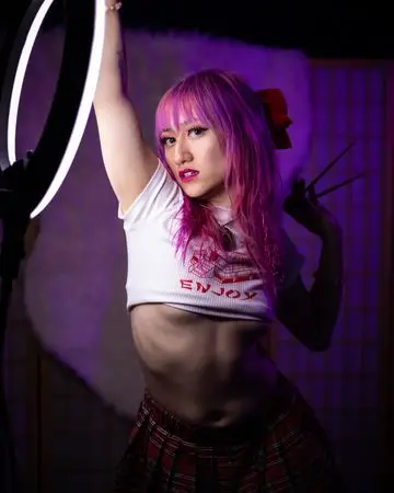 Instagram post preview 3 from thevivalaviolet