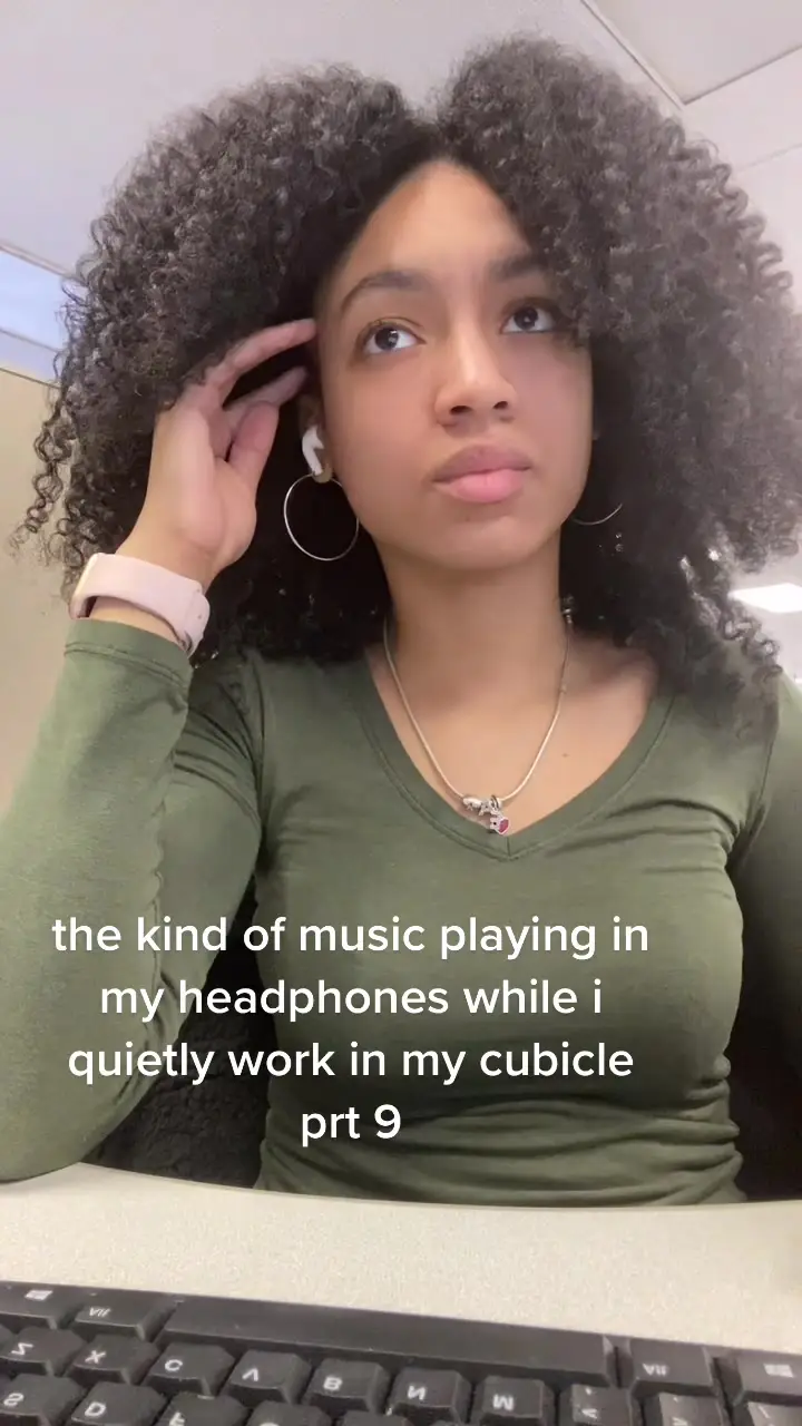 Tiktok post preview 3 from @essencevg_