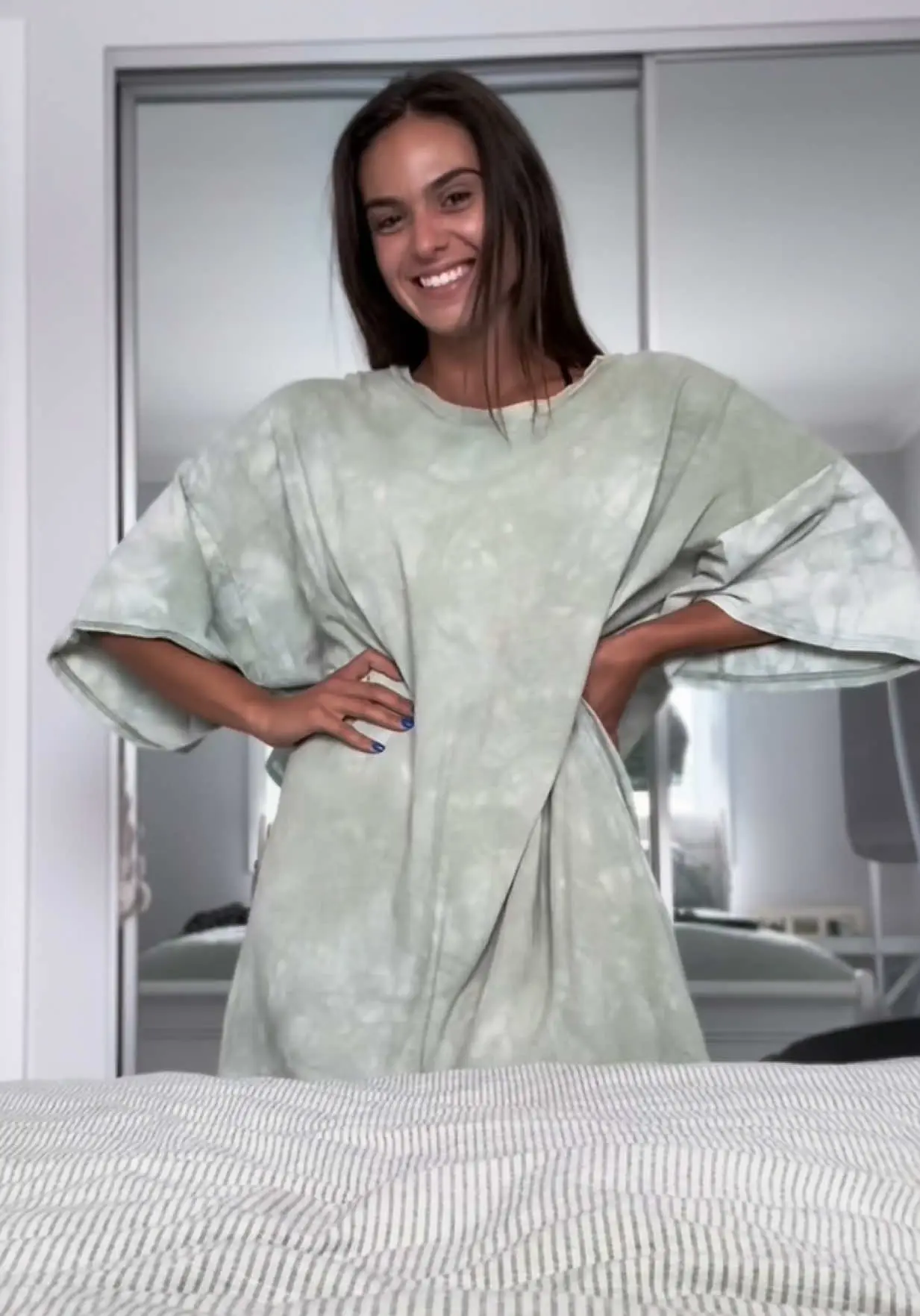 Tiktok post preview 2 from @vsgdiary_courtney