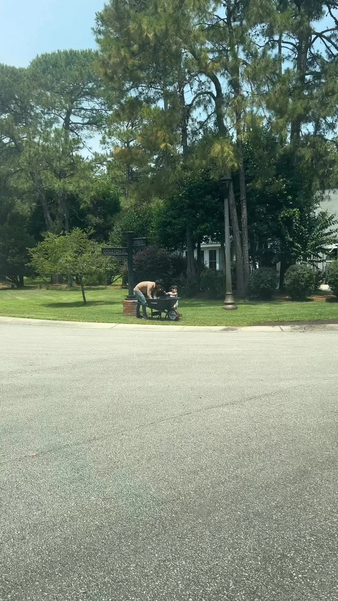 Instagram post preview 3 from yazelinda_