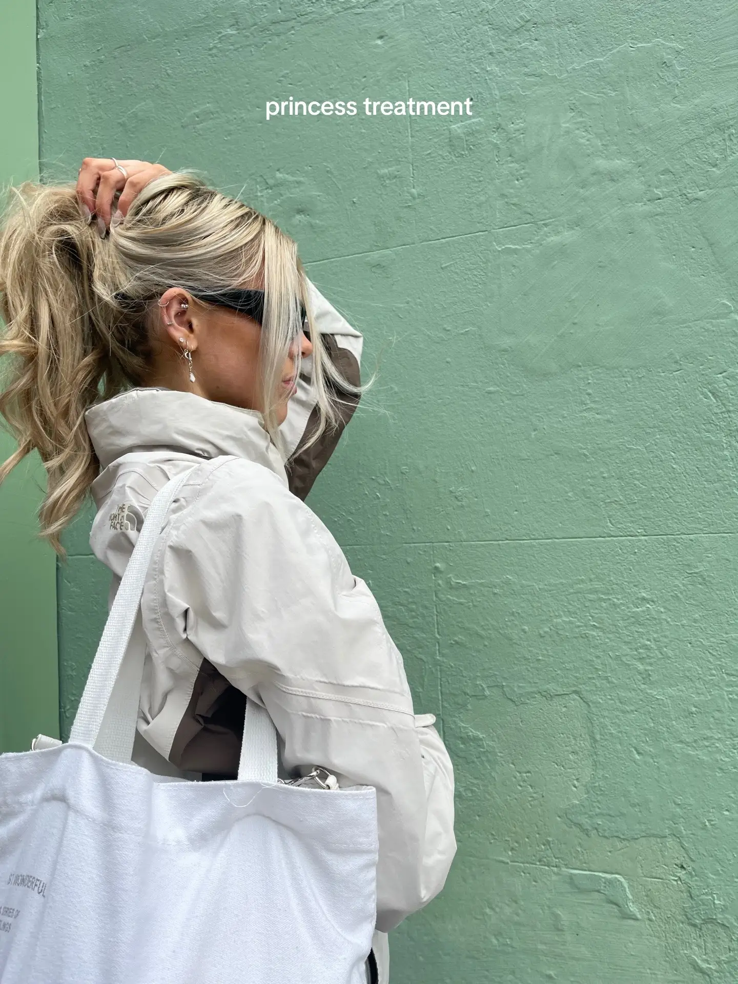 Tiktok post preview 3 from @belllanicholls