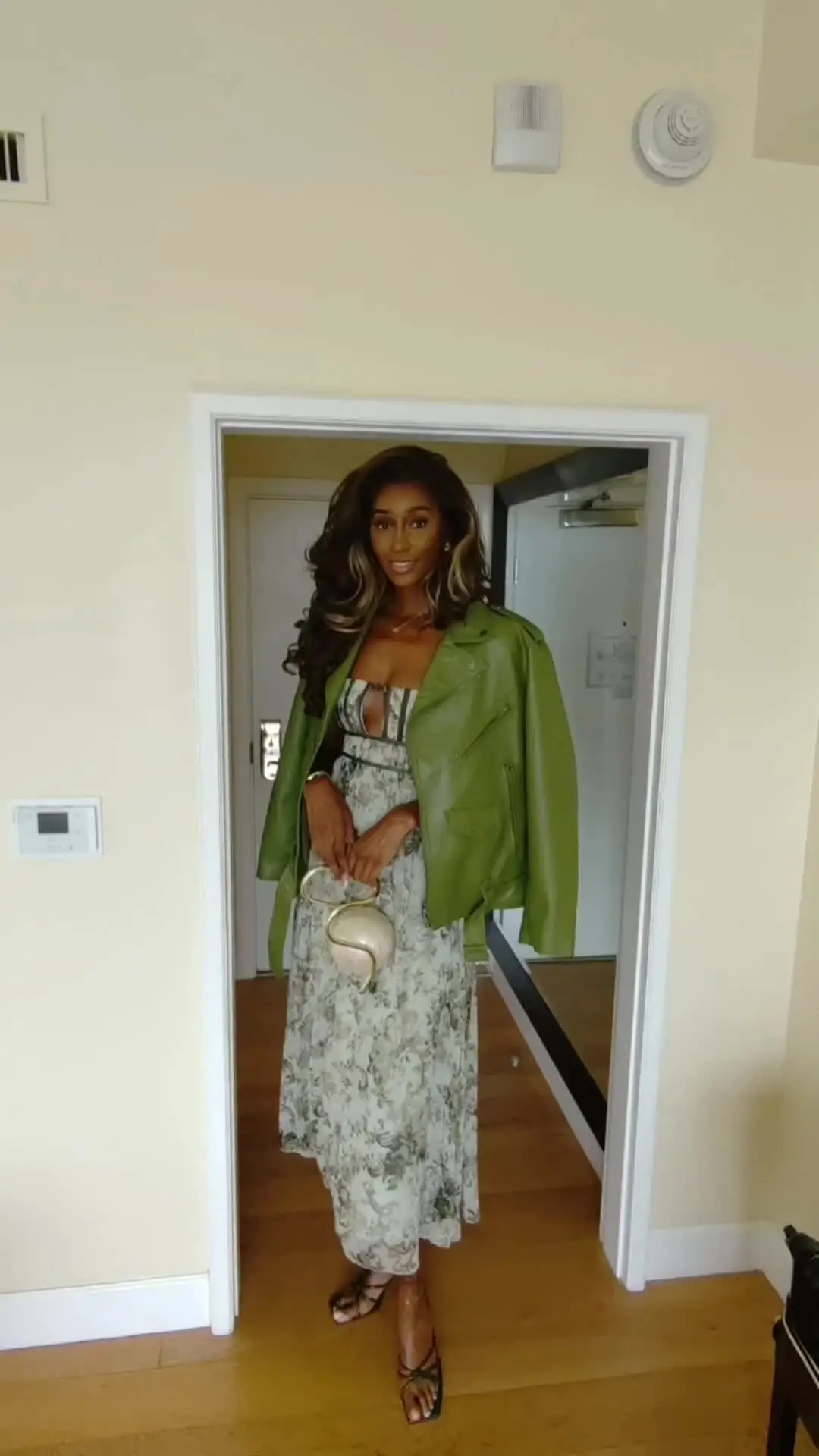 Tiktok post preview 3 from @beautybrainbrawn