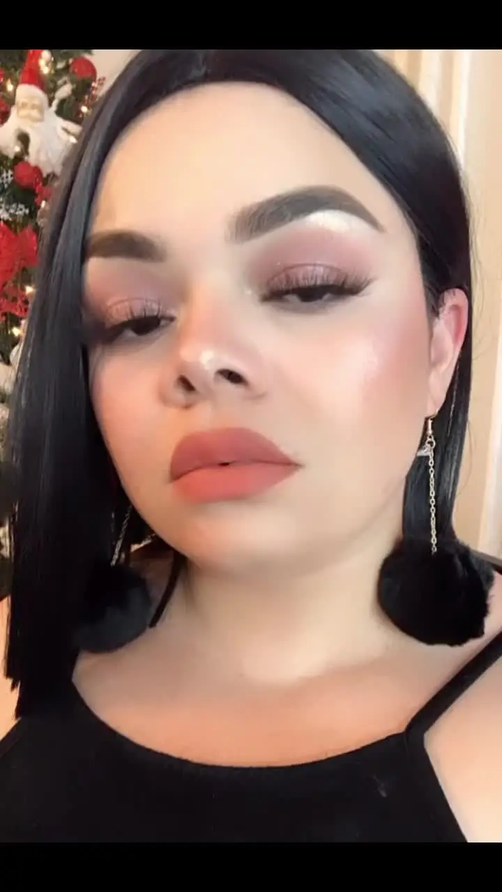 Tiktok post preview 3 from @perla_makeuplover