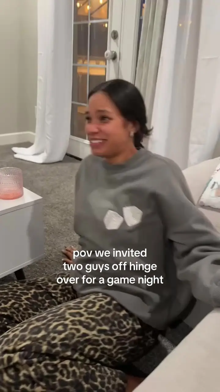 Tiktok post preview 3 from @themyrandashow