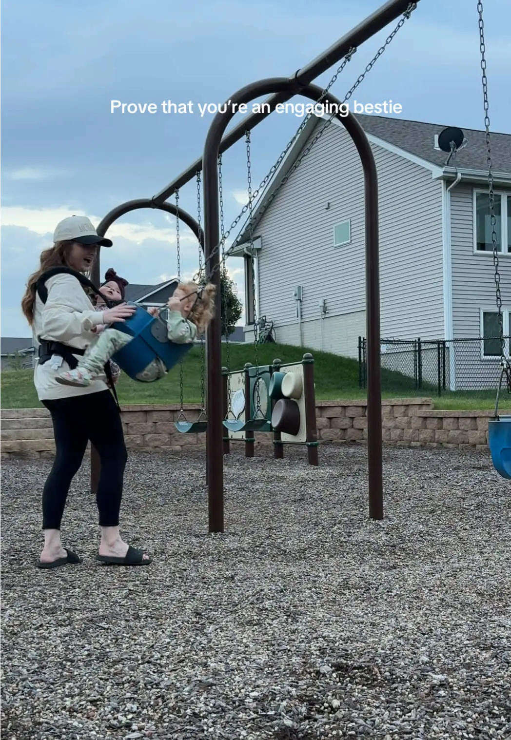 Tiktok post preview 2 from @livinlifeaslinds