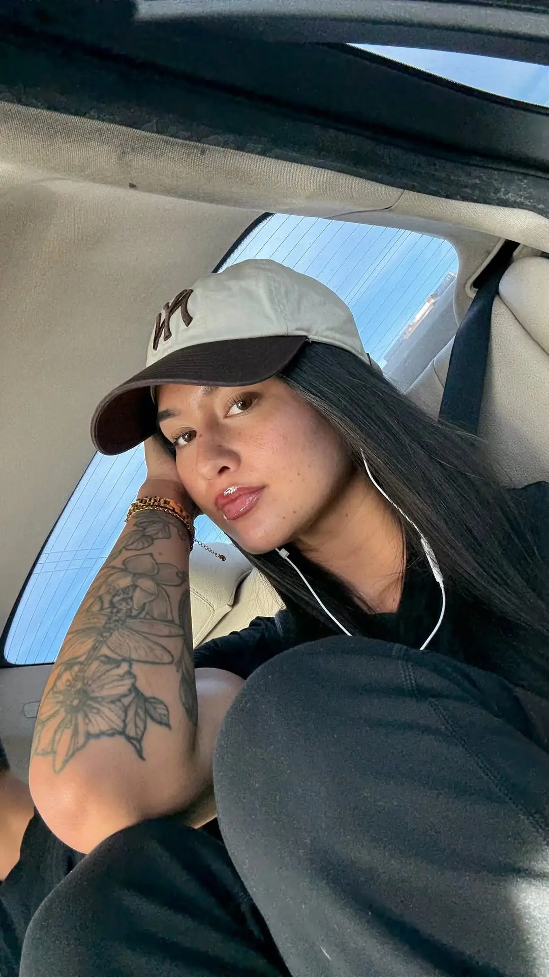 Instagram post preview 3 from _izzyflannery_
