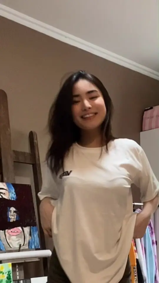 Tiktok post preview 2 from @yza016