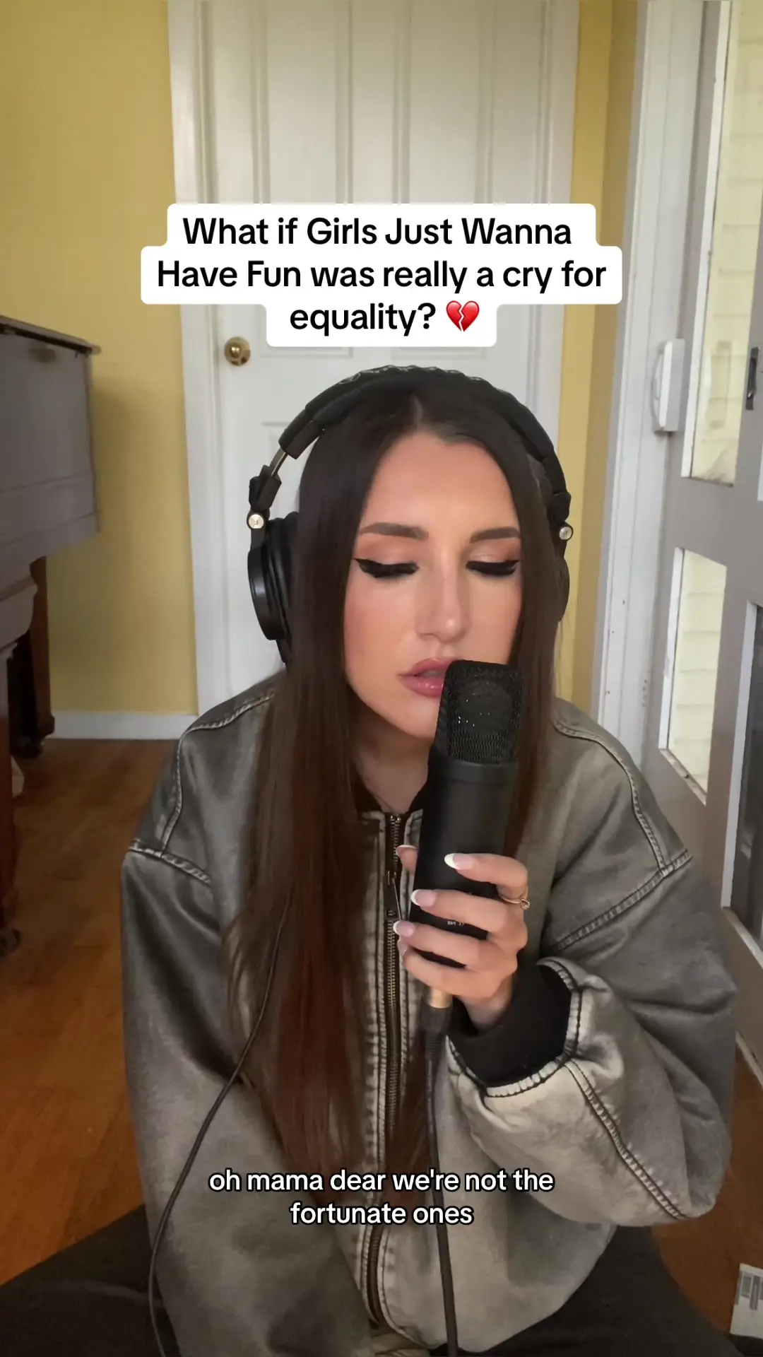 Tiktok post preview 3 from @elaskiamusic