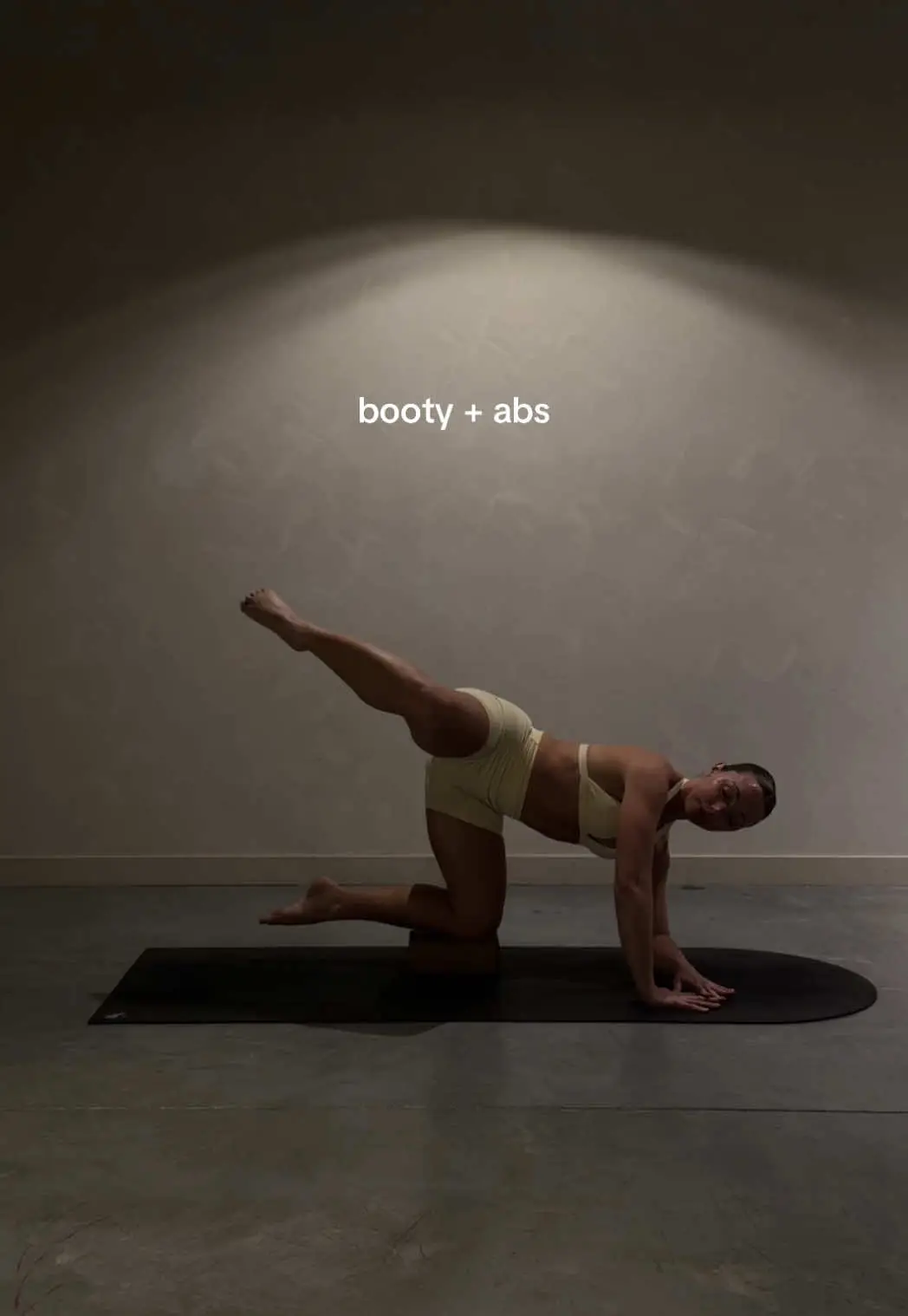 Tiktok post preview 2 from @courtneywatts.studio