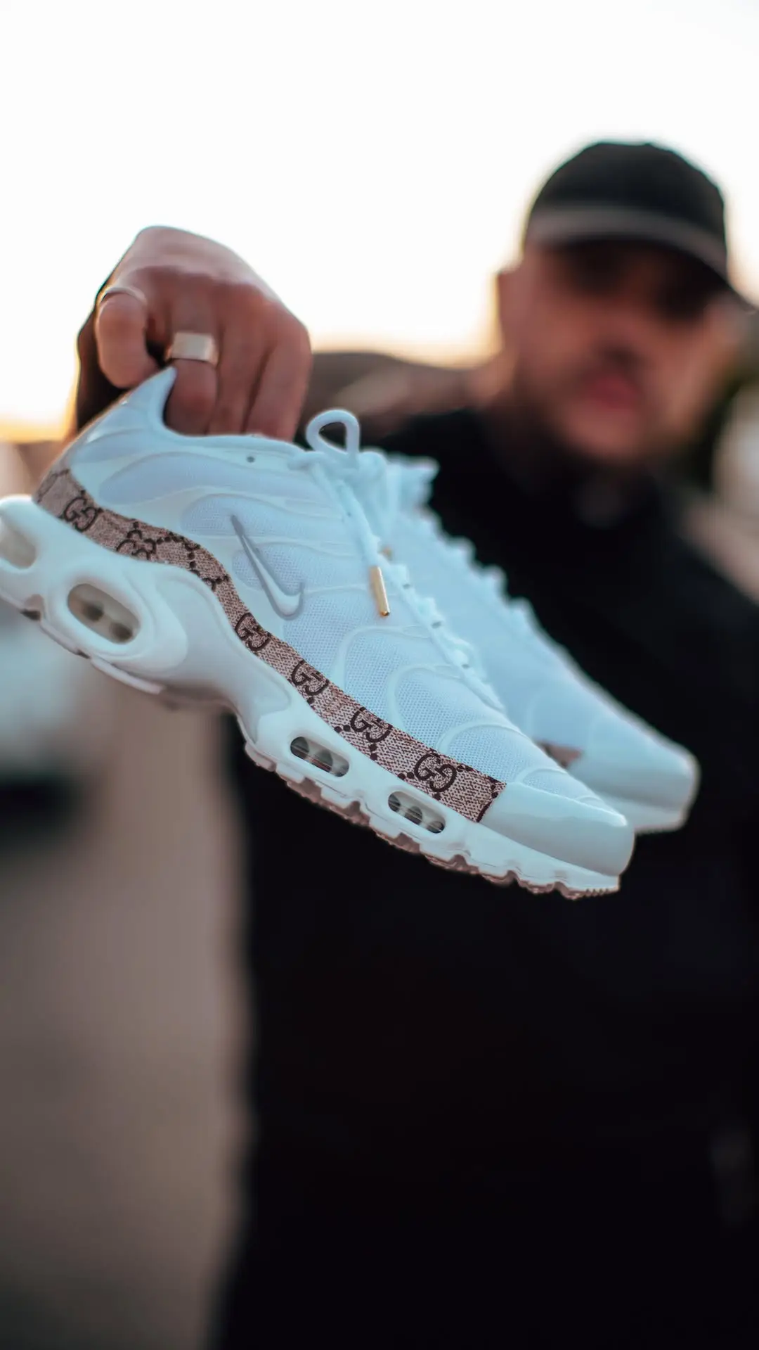 Instagram post preview 3 from bombrsneakers